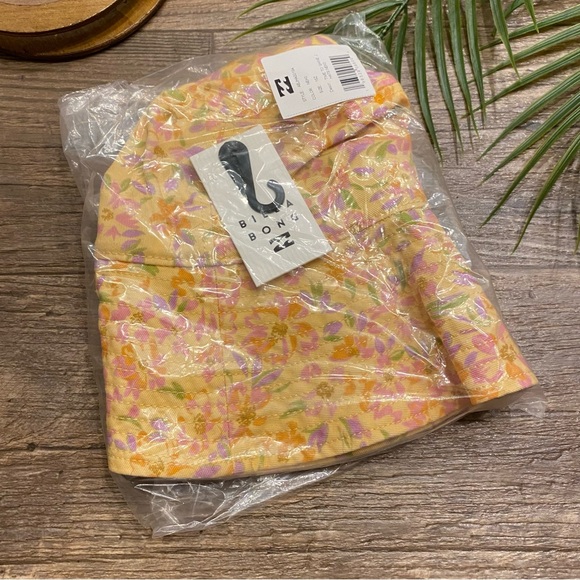 Billabong 💛 Time To Shine Ditsy Floral Wide Bucket Hat - Picture 8 of 10
